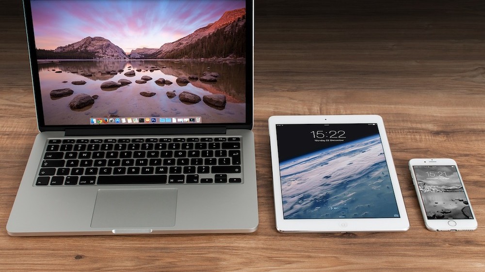 iPhone iPad Macbook Pro