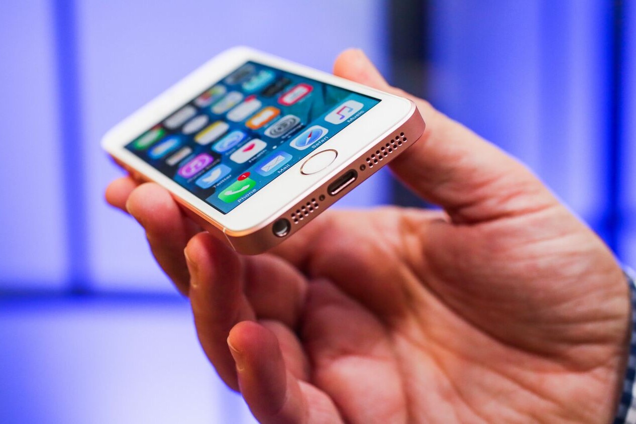 iPhone SE iOS
