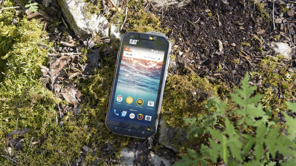 Cat S60