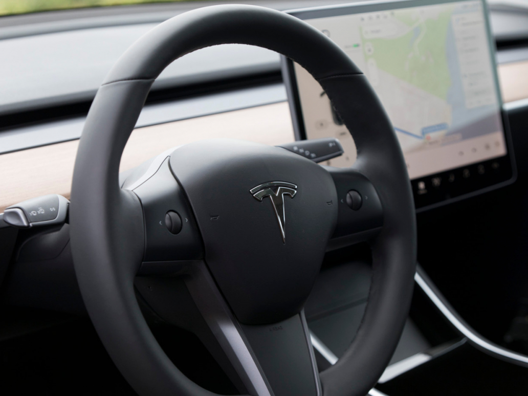 tesla-model-3-6-uai-1032x774.jpg
