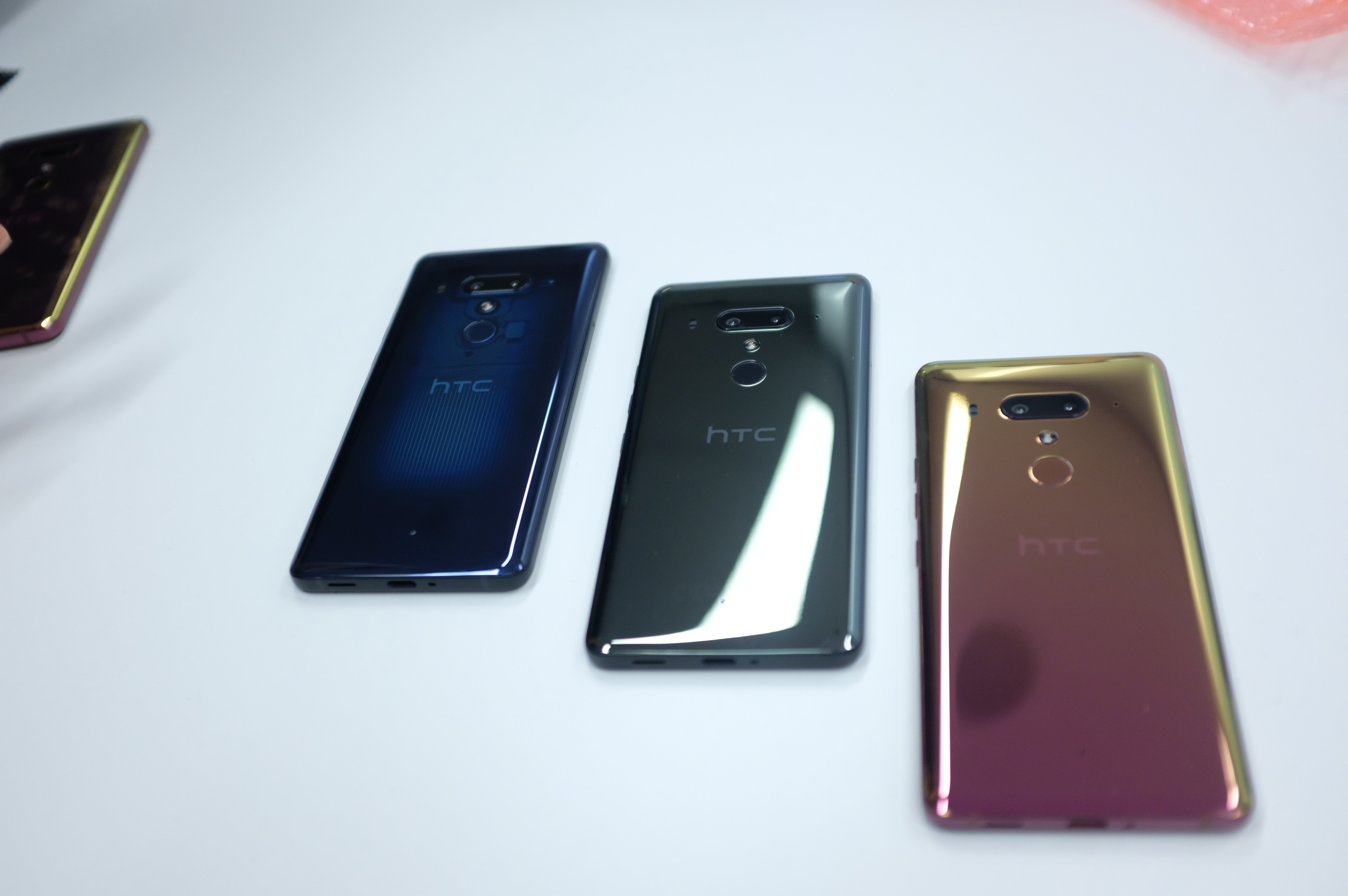 HTC U12+