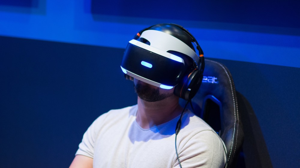 下一代 VR 头显通过一根 USB-C 线缆就能运转起来