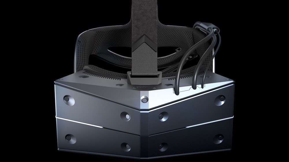 StarVR 推出搭载集成眼动追踪的 VR 头戴式设备