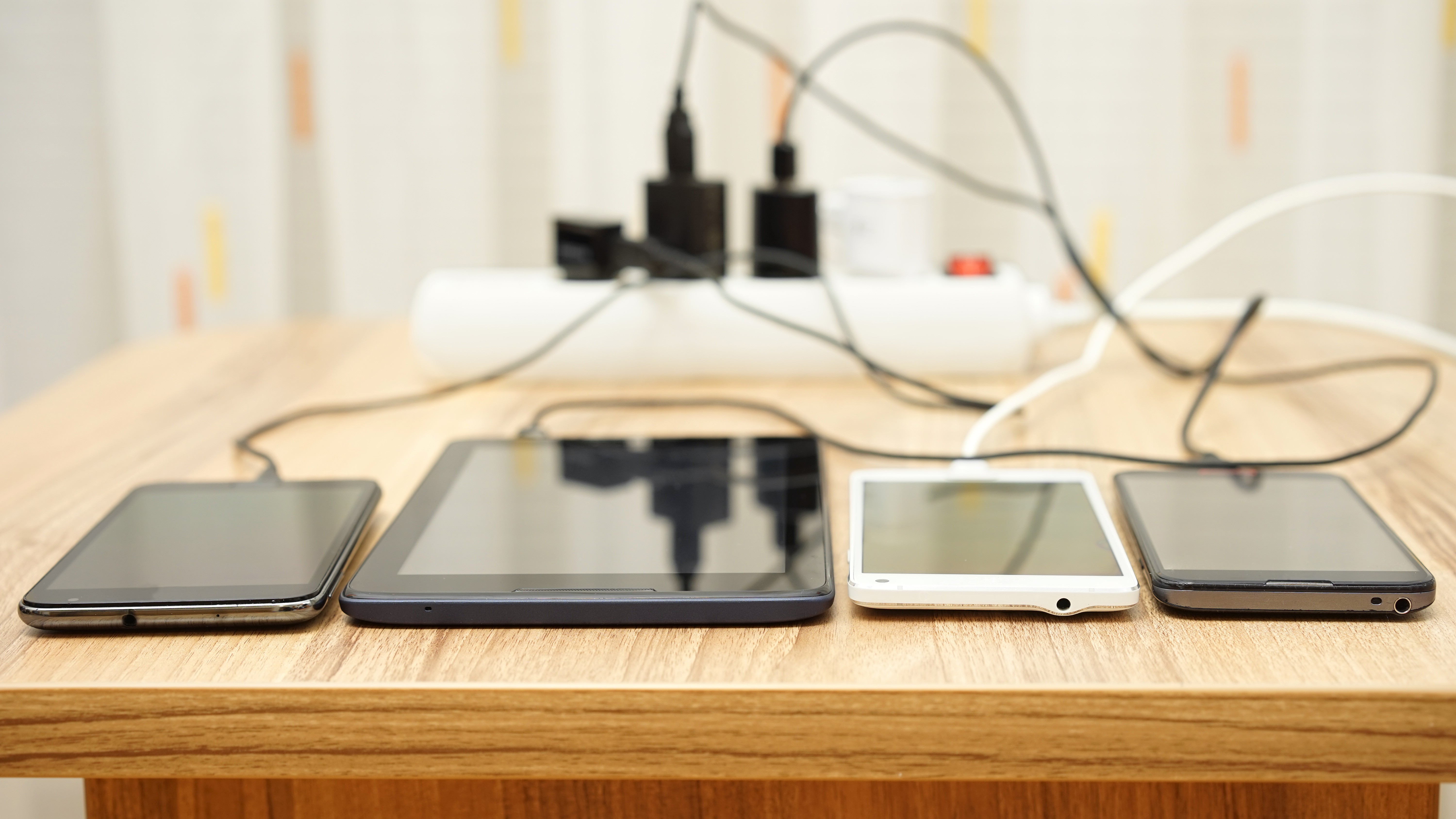 欧盟或强制苹果等厂商统一手机充电接口