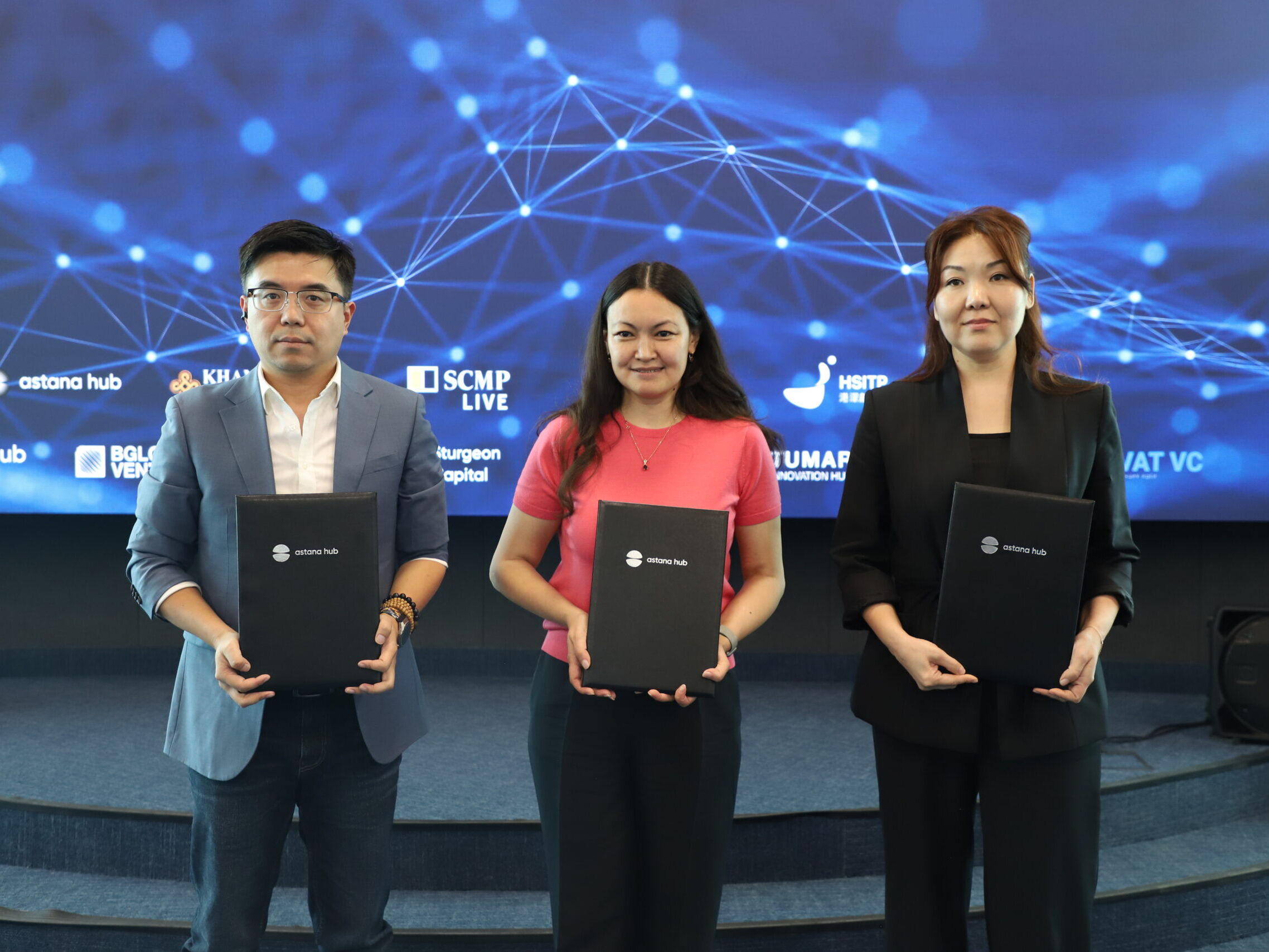 TechNode、The Tech与Khan Tengri Innovation Hub代表签署合作备忘录